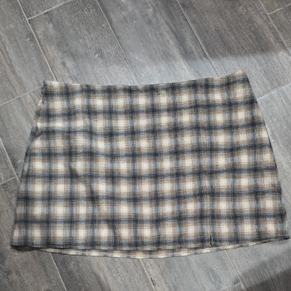 Old Navy Checkered Mini Skirt in Black and Tan